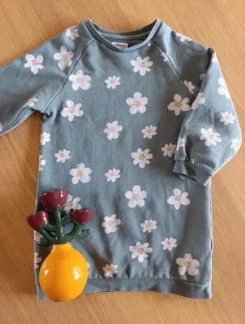 Robe pull Vertbaudet 6 ans motif marguerites