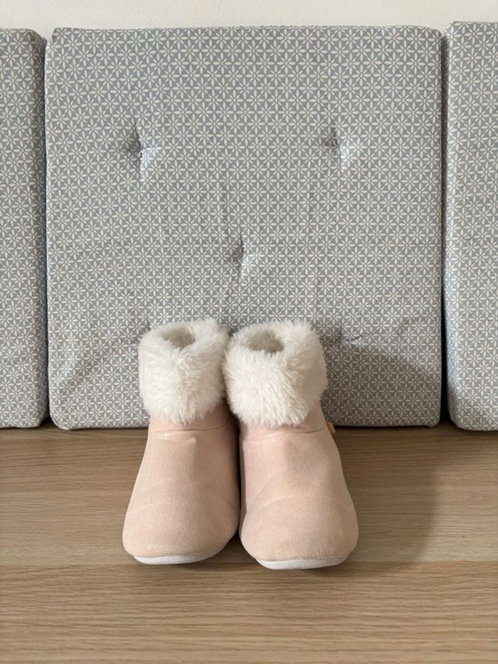 Chaussons Bottes "Irisés / Pailletés" (Pointure : 33/34) - photo numéro 2