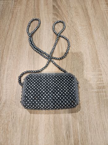 Sac gris à perles