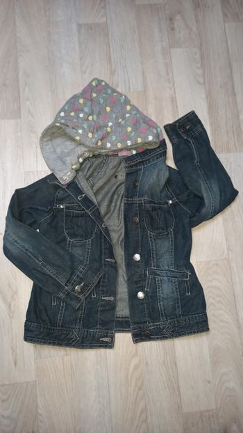 Blouson en jean avec capuche