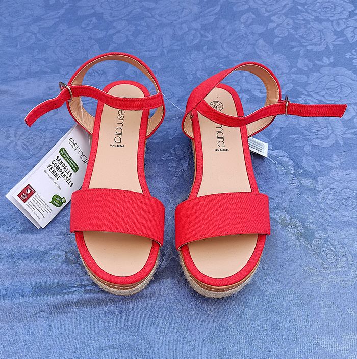 Sandales rouges femme semelles compensées taille 37 confortables - photo numéro 2