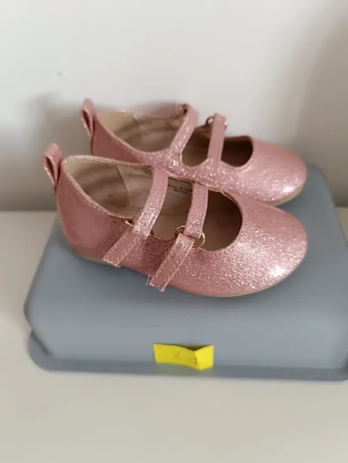 Chaussures ballerines neuves bébé fille