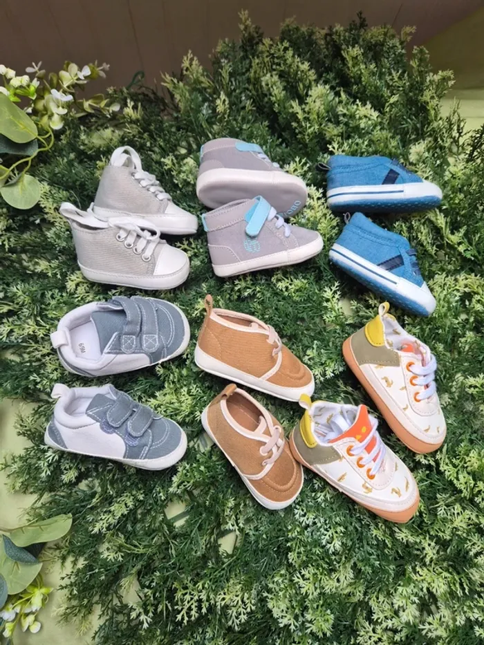 Lot de chaussures souples bébé de 0 a 9 mois - photo numéro 2
