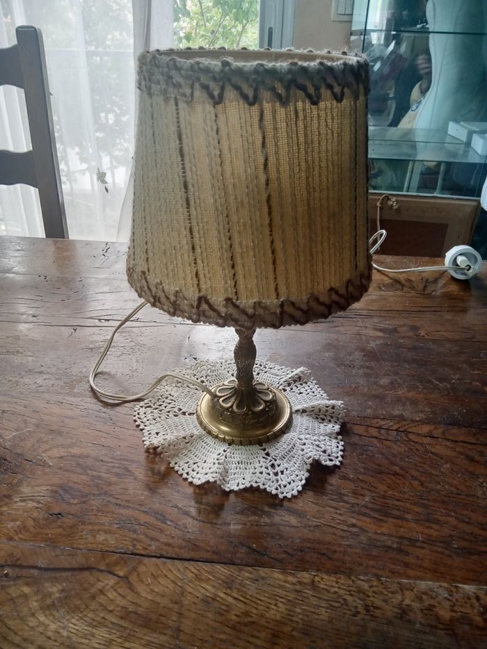 Lampe vintage pied en bronze - photo numéro 1