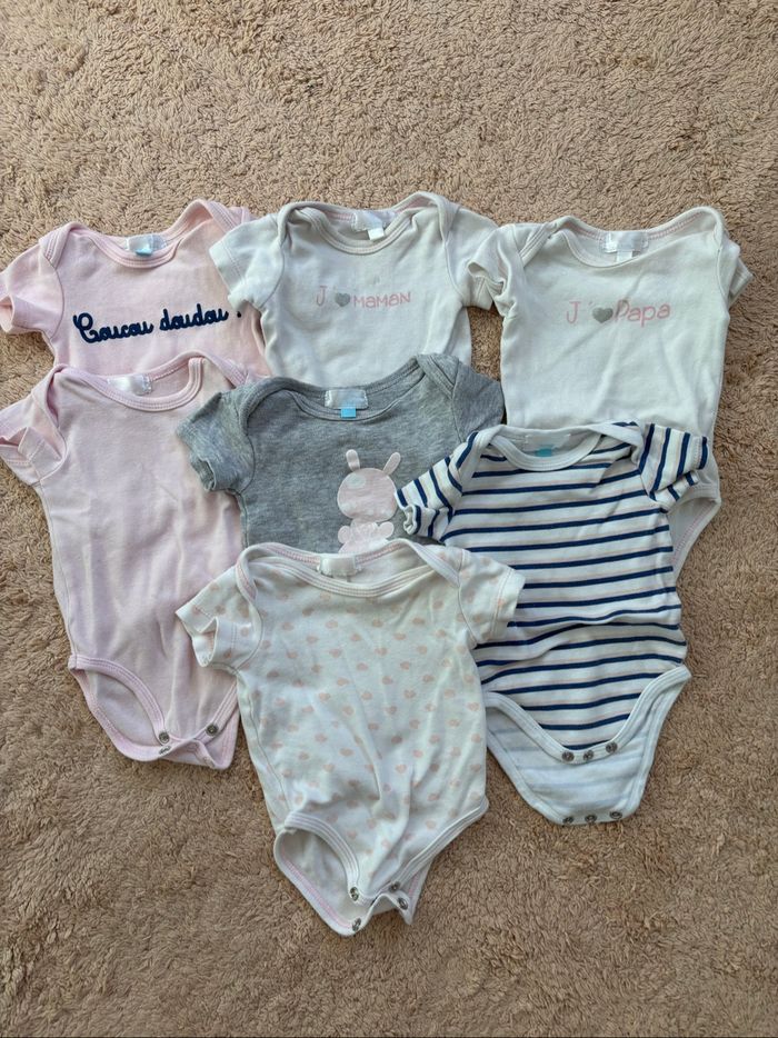 Lot de 7 bodys manches courtes 3 mois