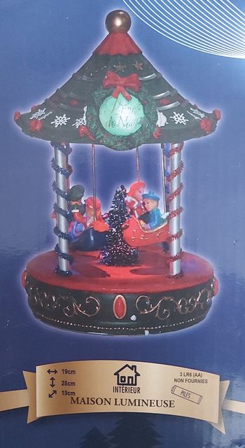 Manège de Noël lumineux et sonore