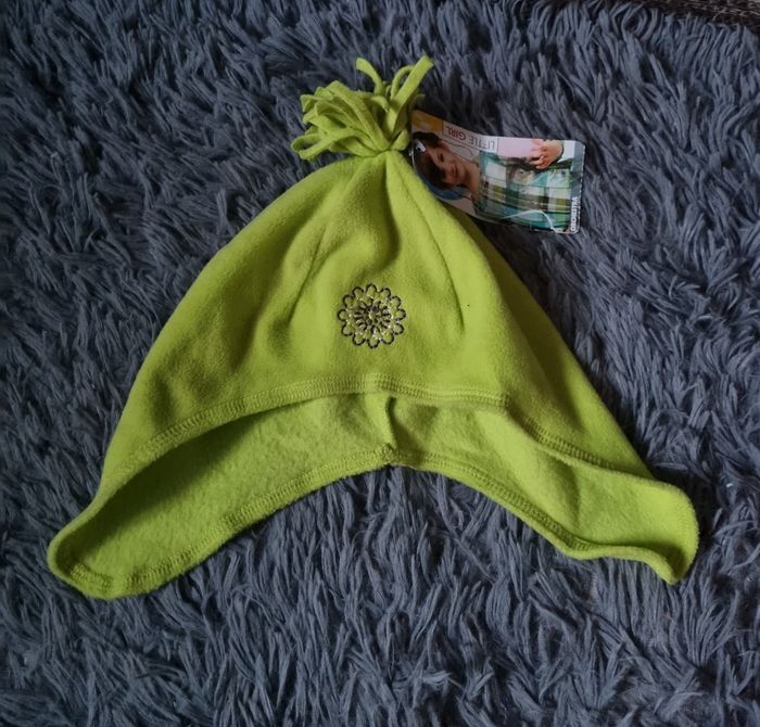 Bonnet avec pompons vert clair