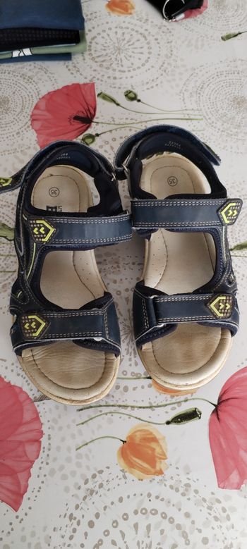 Sandales