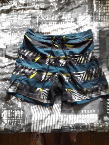 Short de bain 12/14 ans