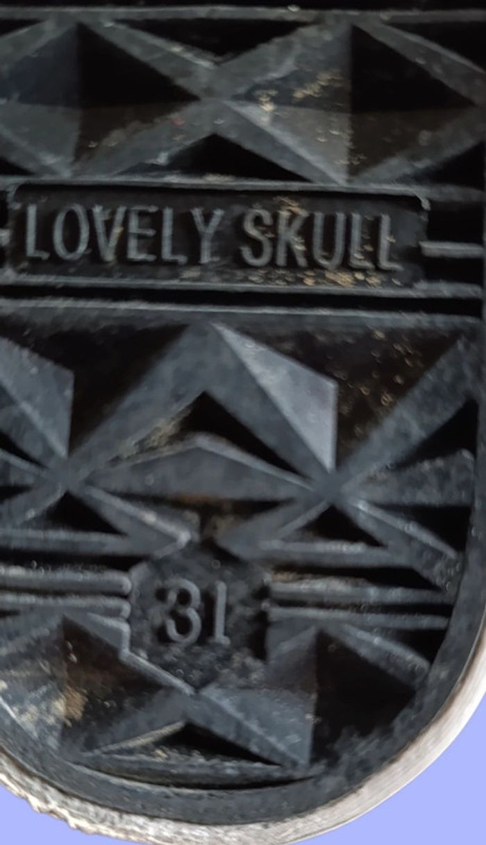 Baskets Toile. Pointure 31/32. Lovely Skull. - photo numéro 8