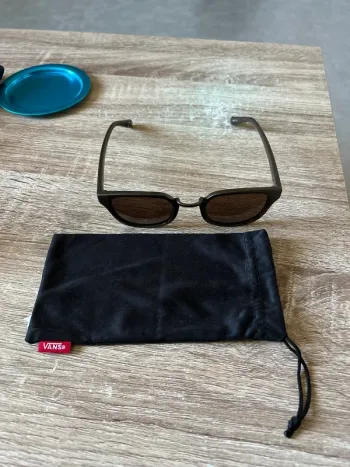 Lunette de soleil vans