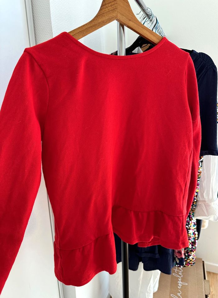 Gilet/pull rouge - photo numéro 2