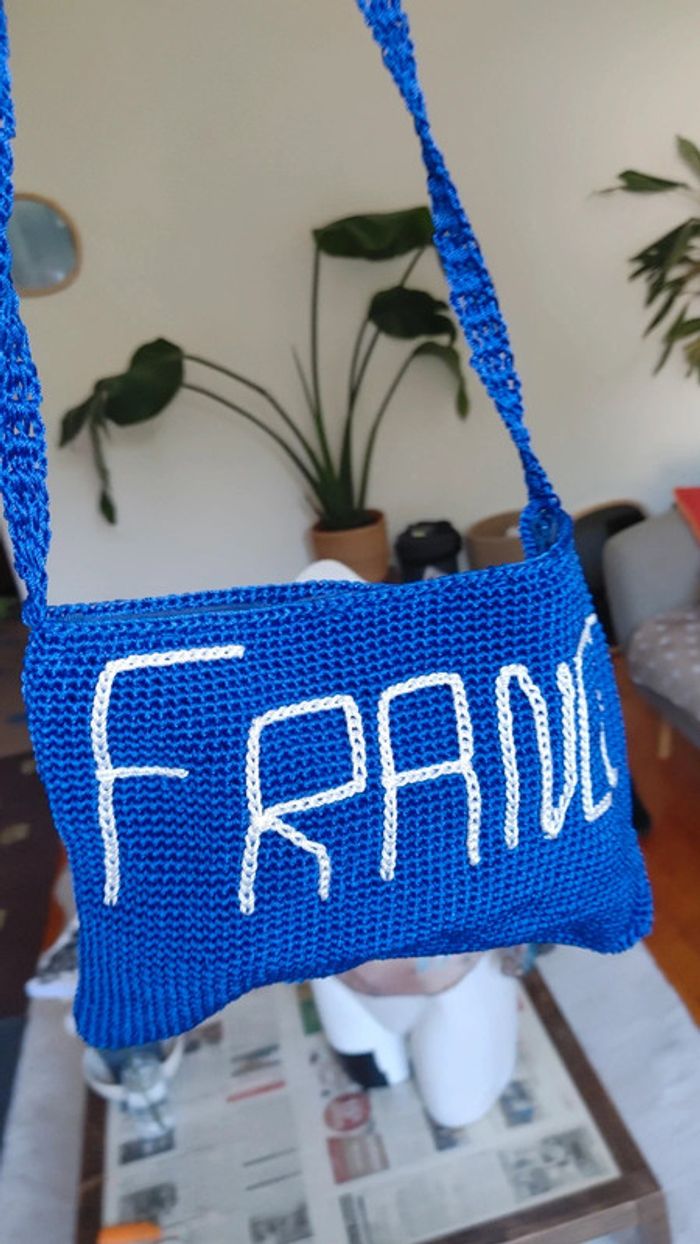 Magnifique sac à main tricot inscription France en excellente état fermeture zip - photo numéro 9