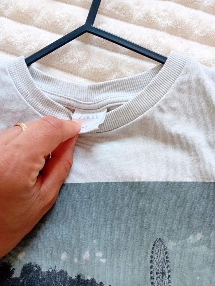 Tshirt épais fille 6/7ans Zara 🩶🌼 - photo numéro 3