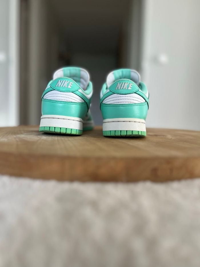 Nike Dunk Low Green Glow DD1503-105  - Taille 38,5 - photo numéro 5