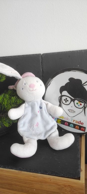 Doudou lapin bleu blanc rose sucre d'orge coeur oiseau fleur Plat Ancien Branche