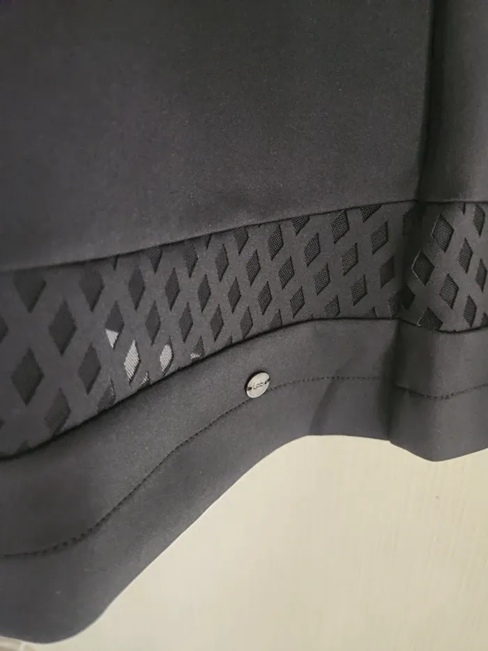 Robe noire Les Petites Bombes S neuve détail ajourés - photo numéro 4