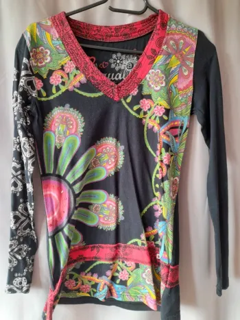 T shirt desigual taille M
