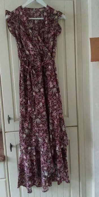 Robe longue légère à volants tons prune avec fleurs Shein
