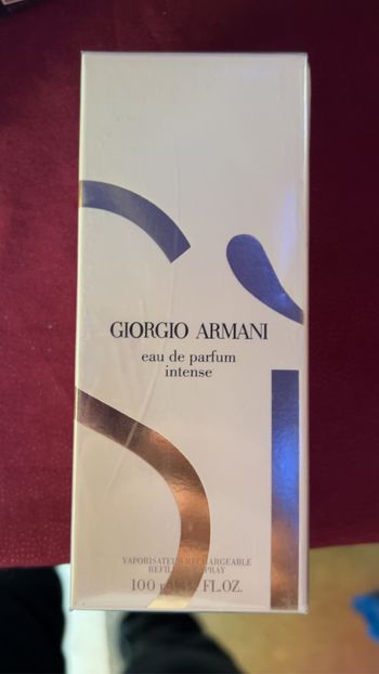 Sì armani
