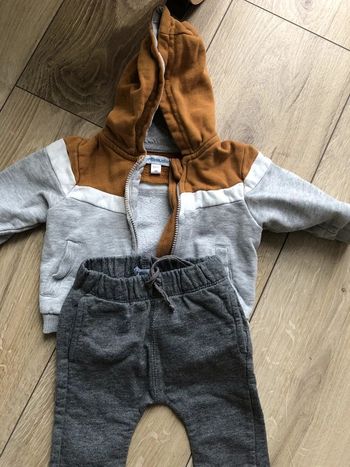 Ensemble sweat et jogging
