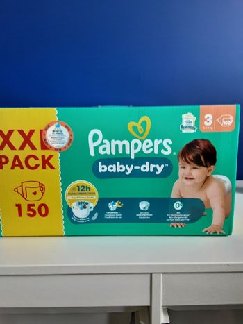 Couches pampers taille 3 6-10kg) 150