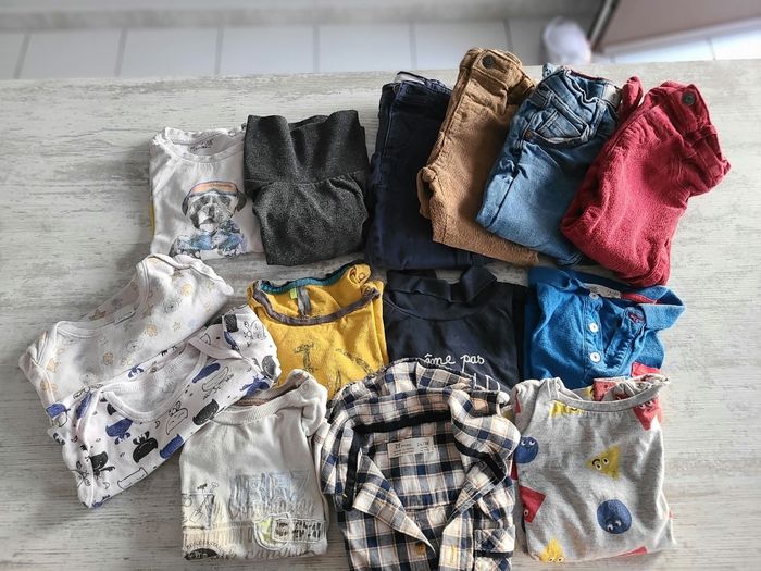 Lot de vêtements 24/36 mois