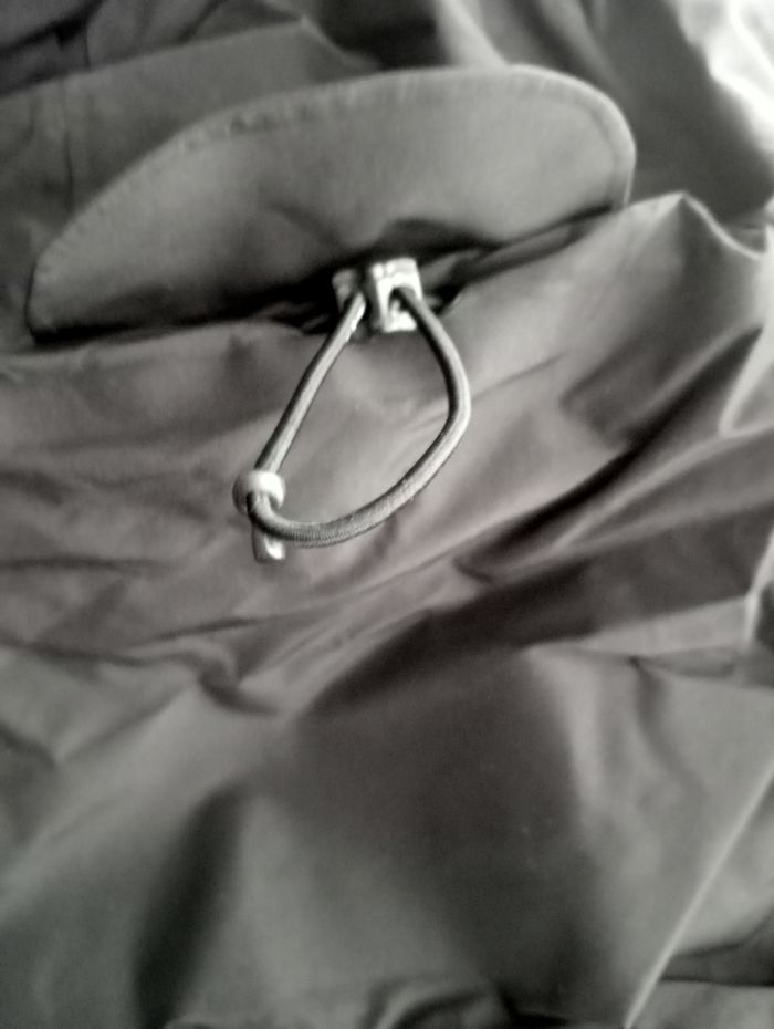 ADIDAS veste homme/garçon, presque noir, gore-tex, F 174 cm, D  48. Neuve. - photo numéro 5