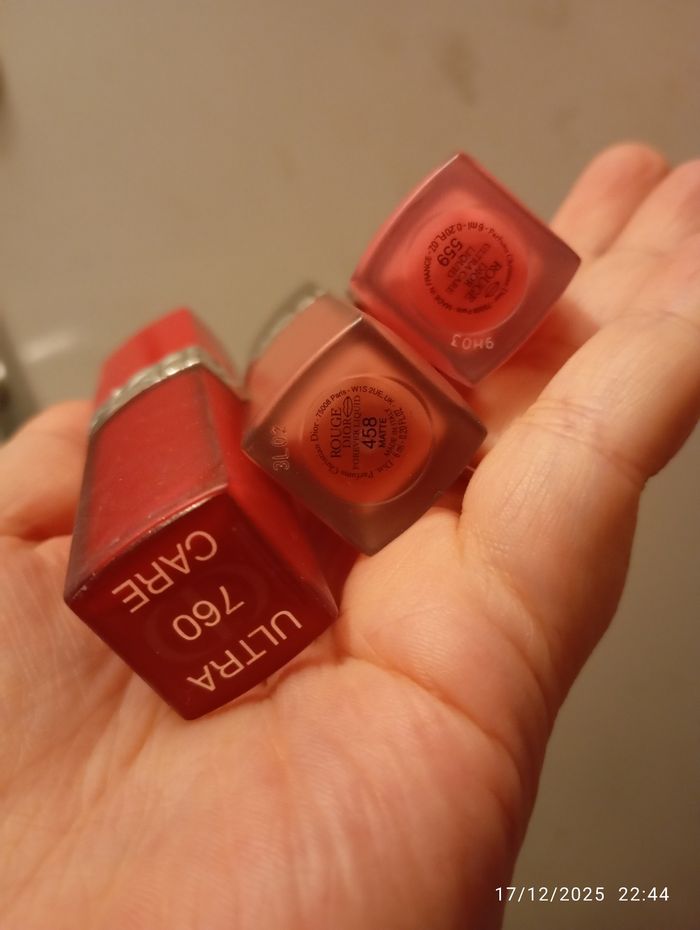 Rouge à lèvres fini mat sans transfert - photo numéro 4