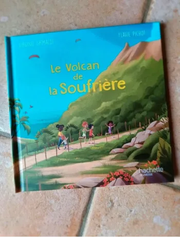 Le  volcan  de la  Soufrière