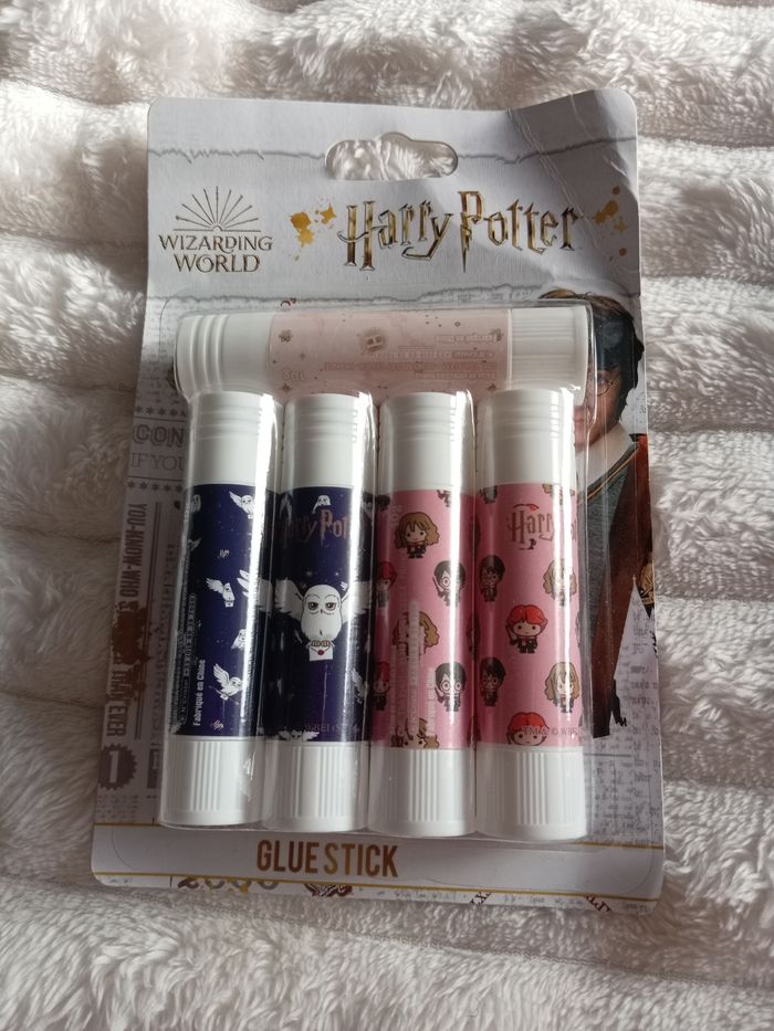 Glue stick - photo numéro 2