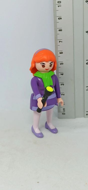 Femme daphné avec lampe playmobil