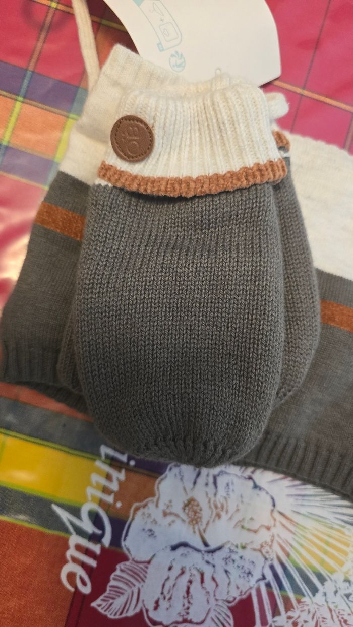 Neufs (non portés)🏷😍 ensemble bonnet, moufles et snood 3 ans garçon 🥰😍 - photo numéro 7