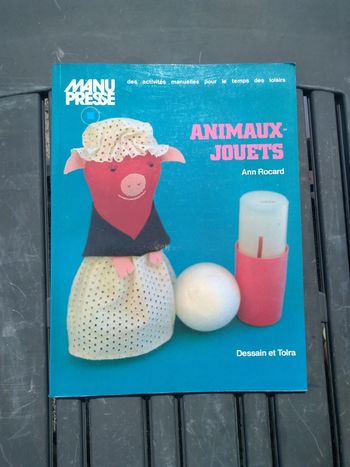 Livre Animaux jouets