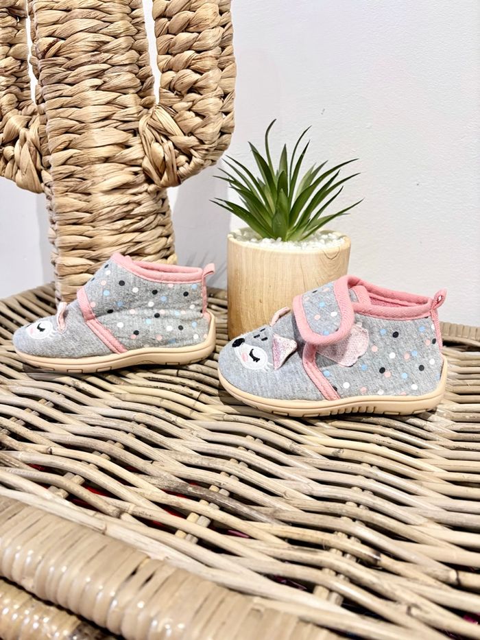 Chaussons bébé fille pointure 22 - photo numéro 4