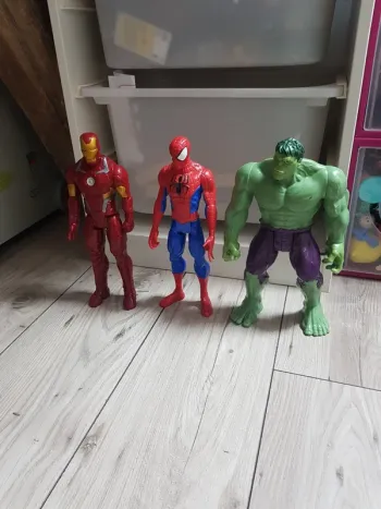 Lot de 3 figurines Marvel Iron Man, Spider Man et Hulk