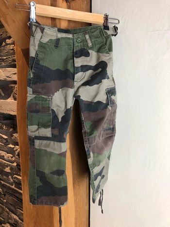 Pantalon militaire / chasse 4 ans