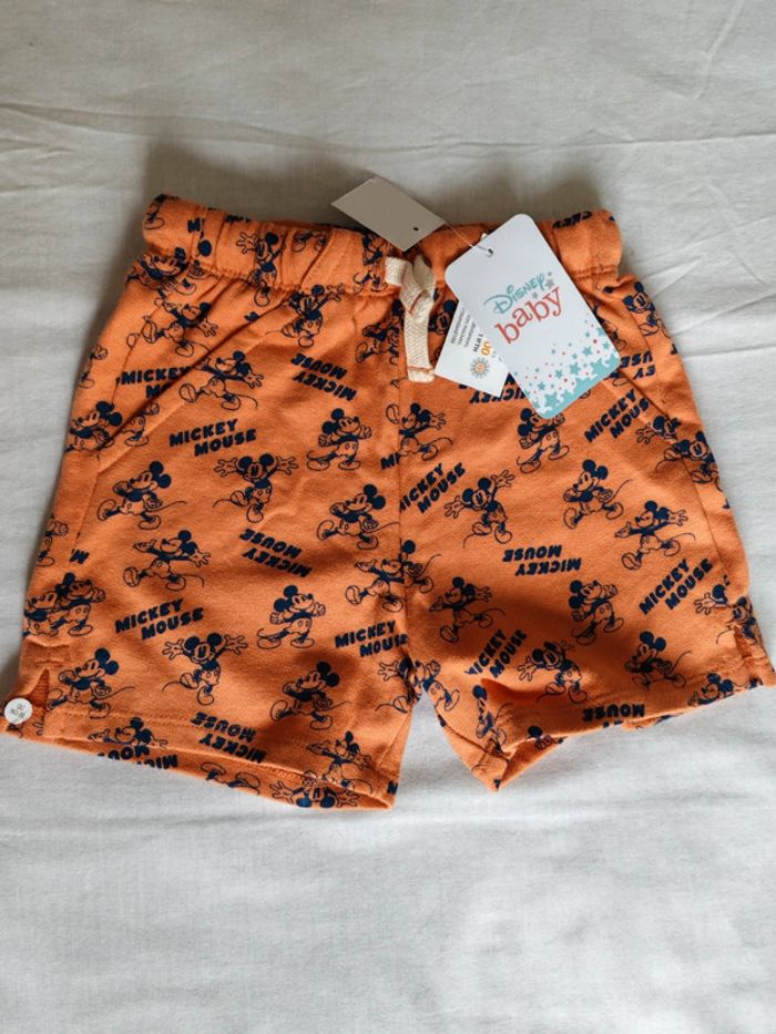 Short Mickey taille 2 ans neuf - photo numéro 2
