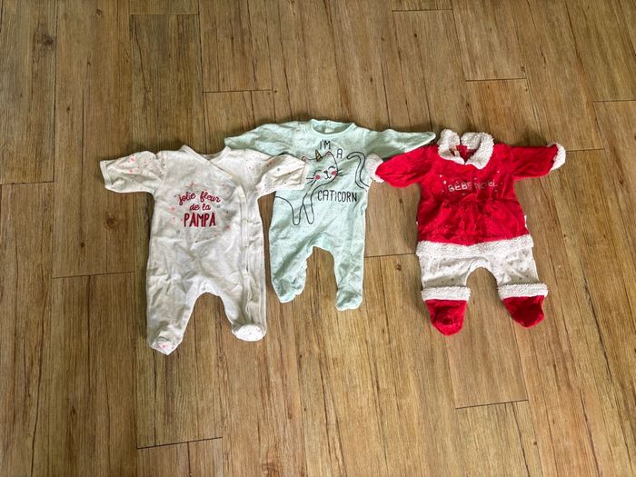 Lot 3 pyjamas 1 mois
