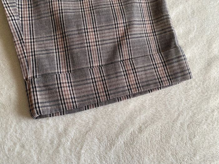 Short bermuda C&A clockhouse Gris beige noir à carreaux taille 42 - photo numéro 8