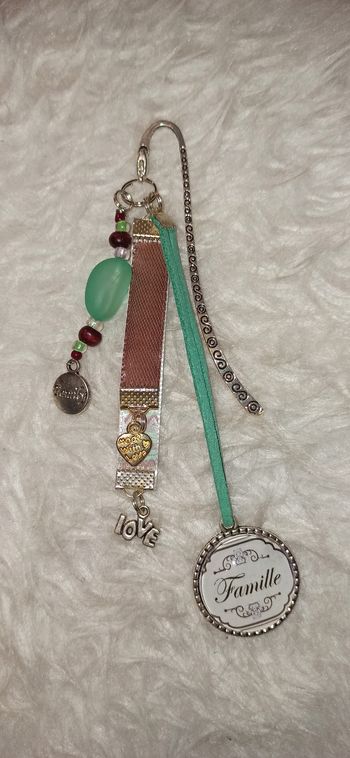 Marque page ou bijoux de sac " Famille "