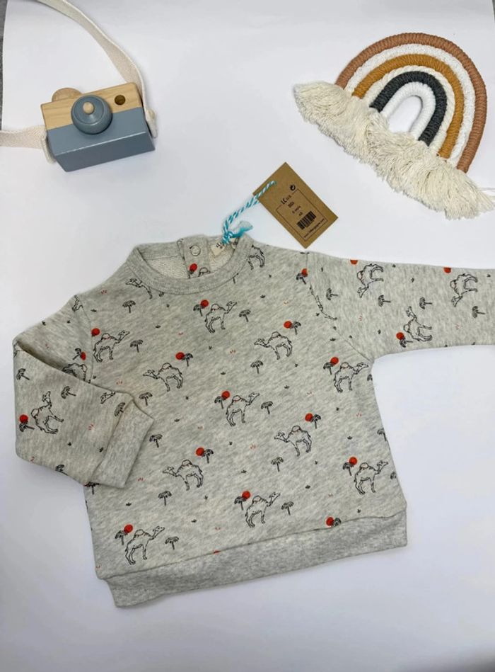 Sweat Lc Kids dromadaire neuf avec étiquette taille 6 mois 68 cm