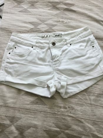Short en jeans blanc