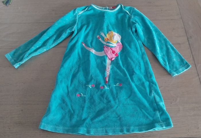 Chemise de nuit fille 4ans en très bon état