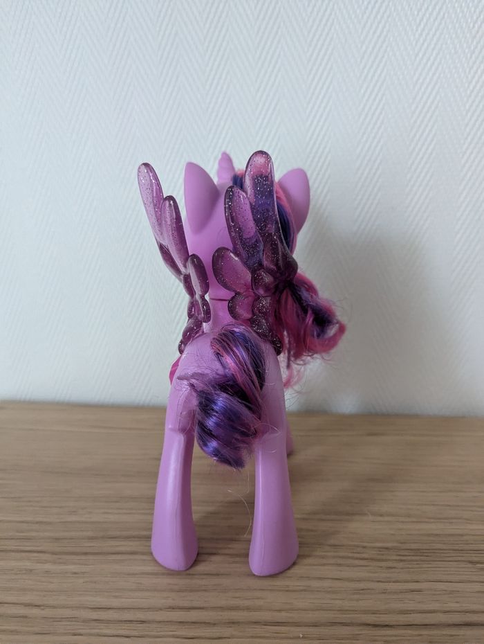 My little Pony princesse Twilight sparkle qui parle et qui chante - photo numéro 3
