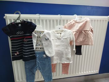 Lot de 4: tenues bébé fille 3 mois
