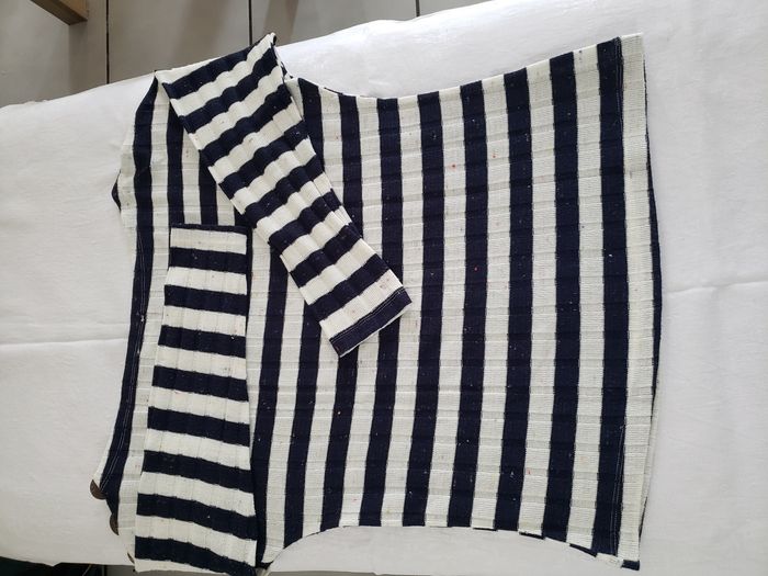 Pull léger marin - photo numéro 6