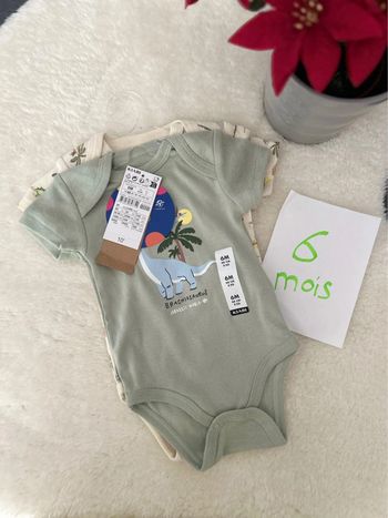 Bodies ~ Kiabi ~ 6 mois