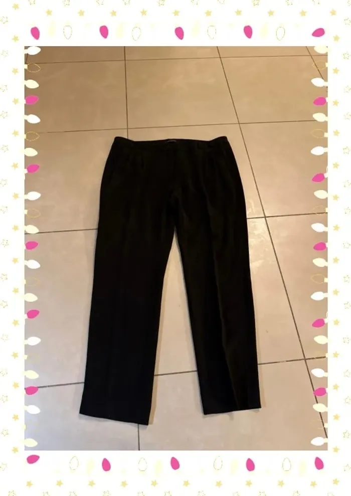 Pantalon 3/4 femme noir comme neuf mis une fois tara jarmon taille 44 - photo numéro 2