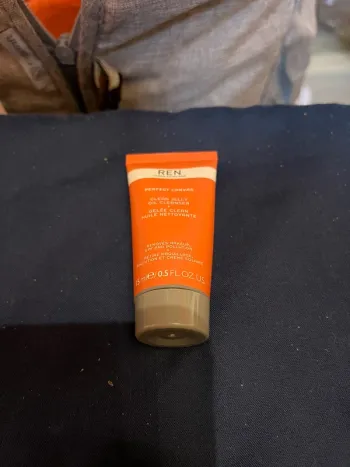 Gelée nettoyante visage ren skin care